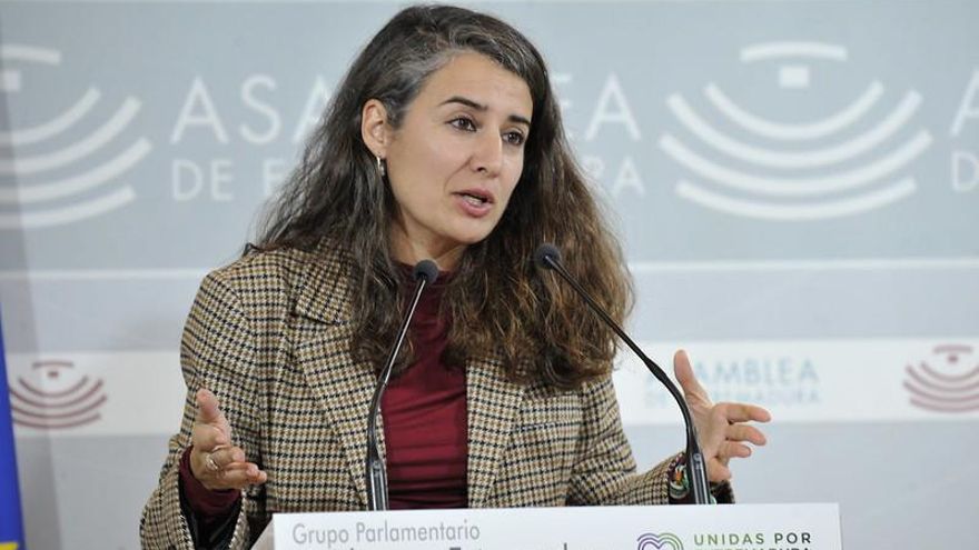 Unidas por Extremadura critica el "recorte" en cooperación, los "regalos para ricos" y la "privatización" de la educación infantil