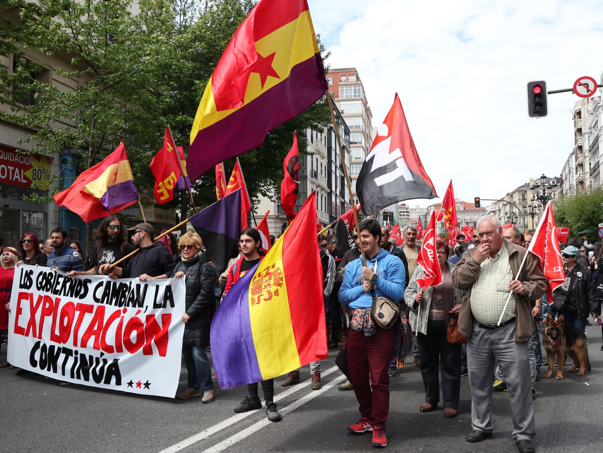 Manifestación en Santander del Primero de Mayo. | ANDRÉS HERMOSA
