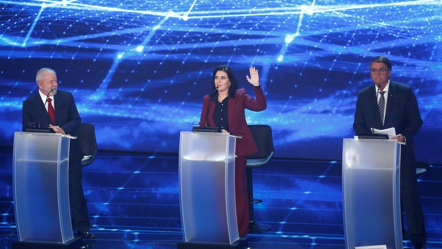 Un Bolsonaro misógino y un Lula demasiado moderado, lo que dejó el debate presidencial en Brasil