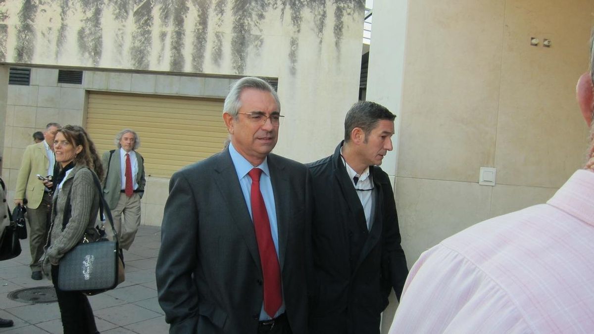 Ocho años de inhabilitación a exalcalde de Atarfe (PSOE) por prevaricar en contratación de personal