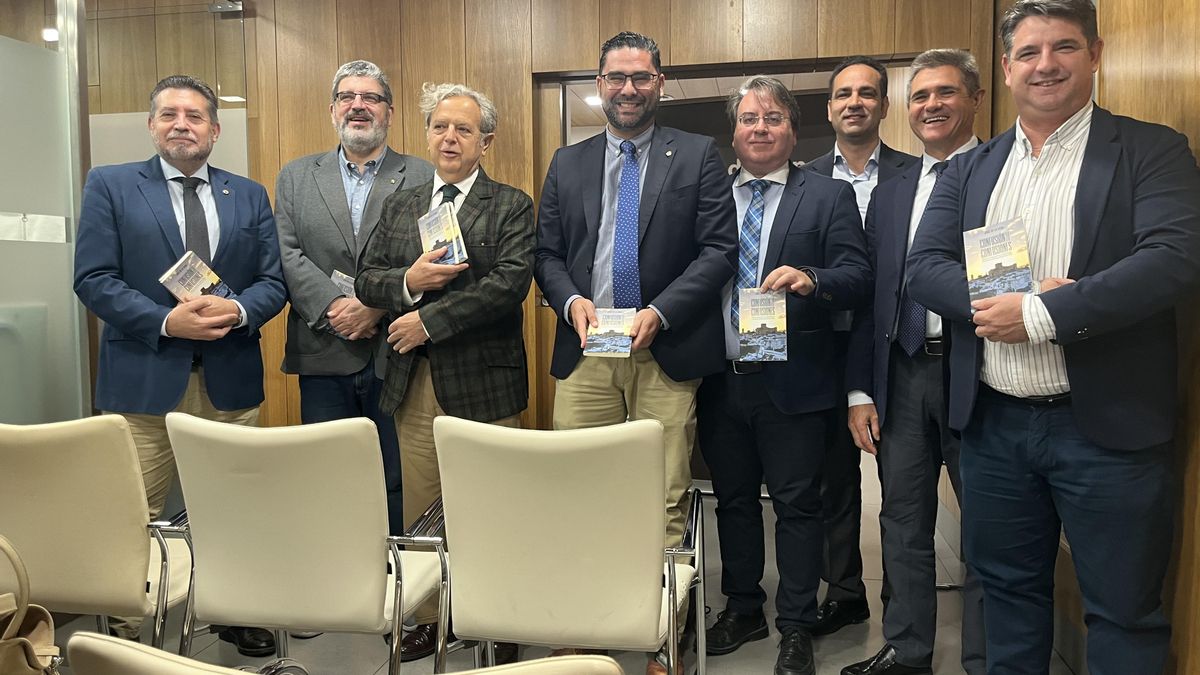 Cajasol acoge la presentación de los Premios José Penso de la Vega de Economía y Finanzas