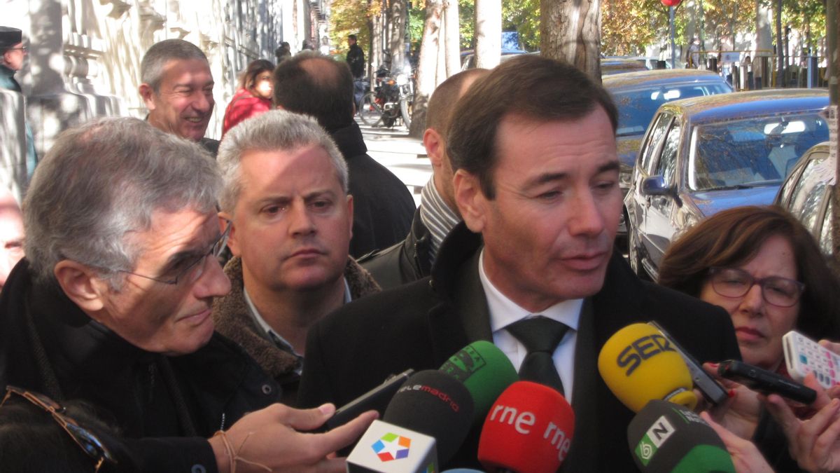 Gómez pregunta "por qué nadie puede entender" que su abandono del Senado "no es una cuestión de cálculo" sino "de ideas"