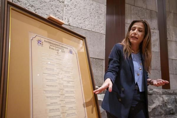 La Sociedad de Estudios Genealógicos y Heráldicos de Canarias ha vinculado un posible origen canario en la genealogía del papa León XIV a partir de una investigación que sitúa parte de sus antepasados entre los siglos XVI y XVII en La Palma. El trabajo de inició tras la proclamación del pontífice, cuando surgieron informaciones sobre posibles antepasados canarios vinculados a migraciones hacia Luisiana y posteriormente a Cuba. EFE/ Ramón De La Rocha
