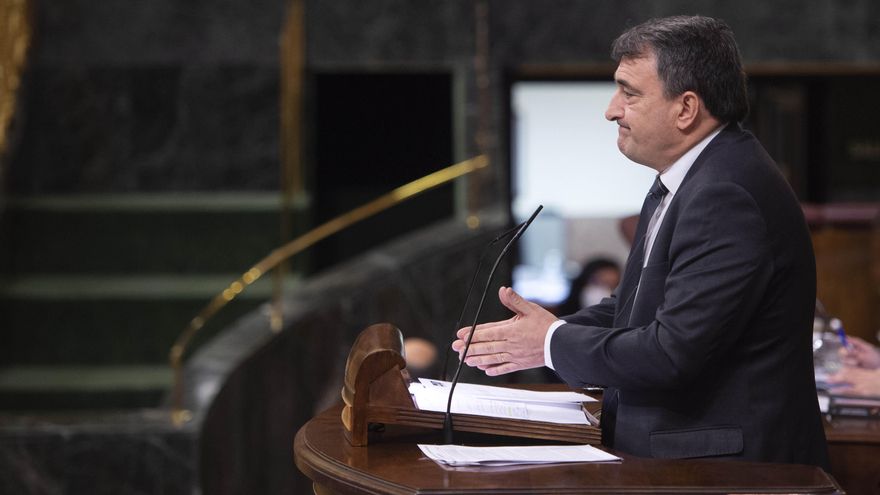El portavoz parlamentario del PNV, Aitor Esteban