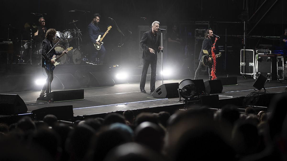 El concierto de Loquillo en el 45º Festival de la Guitarra de Córdoba, en imágenes
