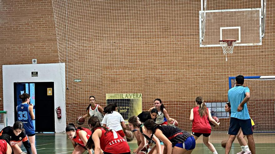 El verano cacereño en que el pulgar dejó el scroll para agarrar bien el balón