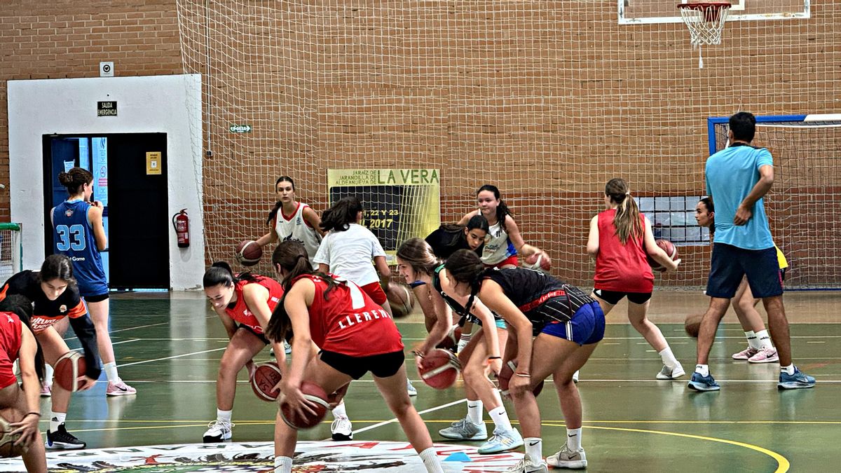 El verano cacereño en que el pulgar dejó el scroll para agarrar bien el balón