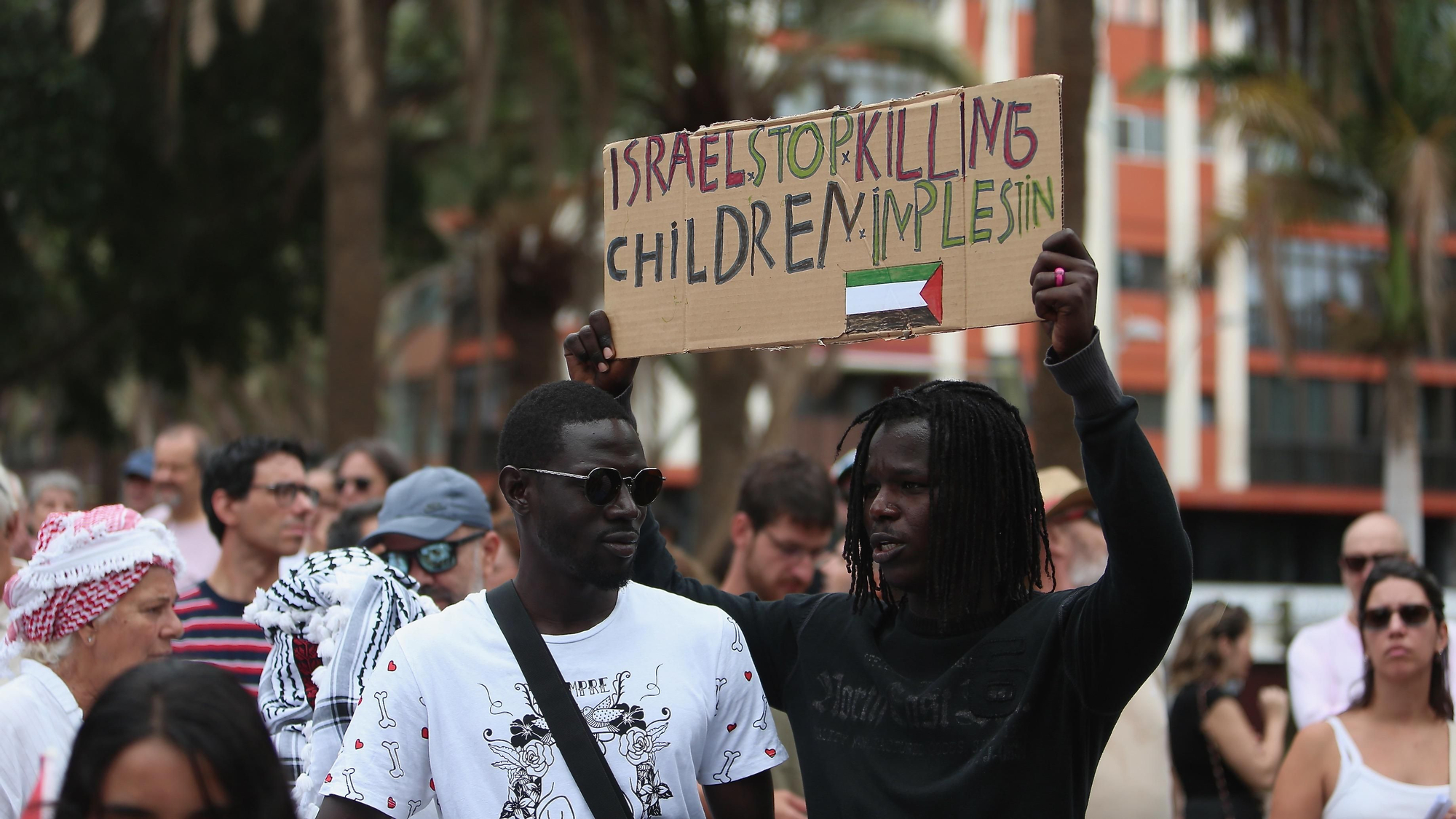 En imágenes || Manifestación en Gran Canaria en apoyo a Palestina