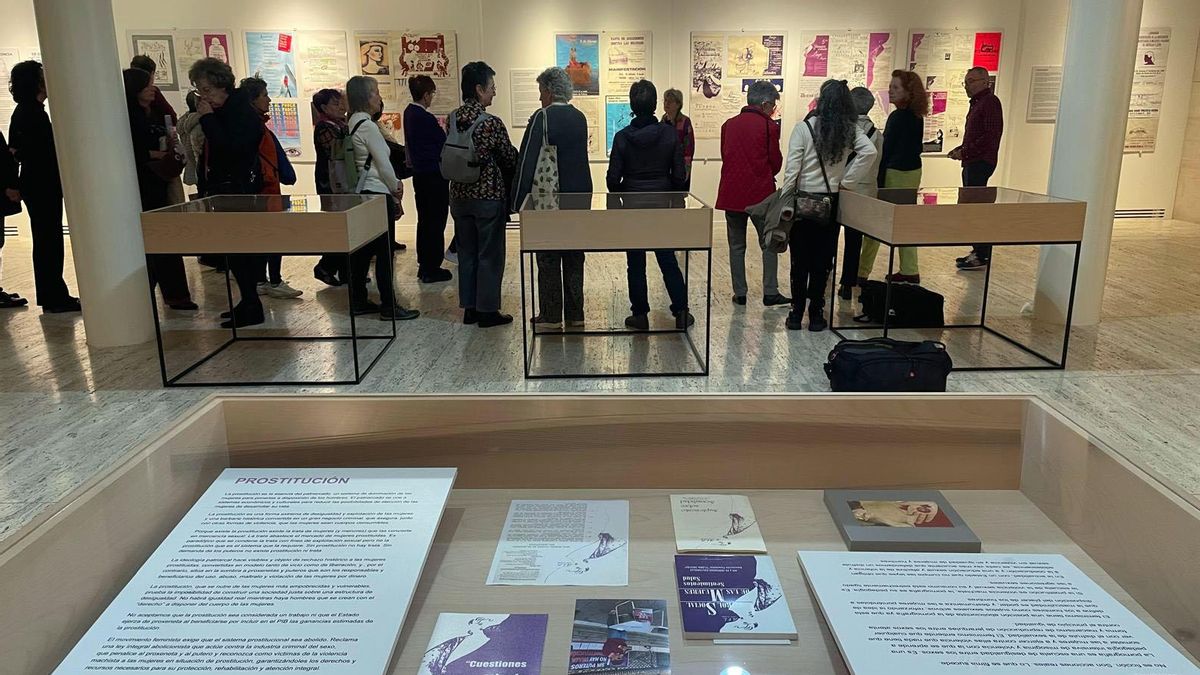 Exposición retrospectiva ‘50 años de feminismo en León’ sobre Fora Tristán en el Museo de León.