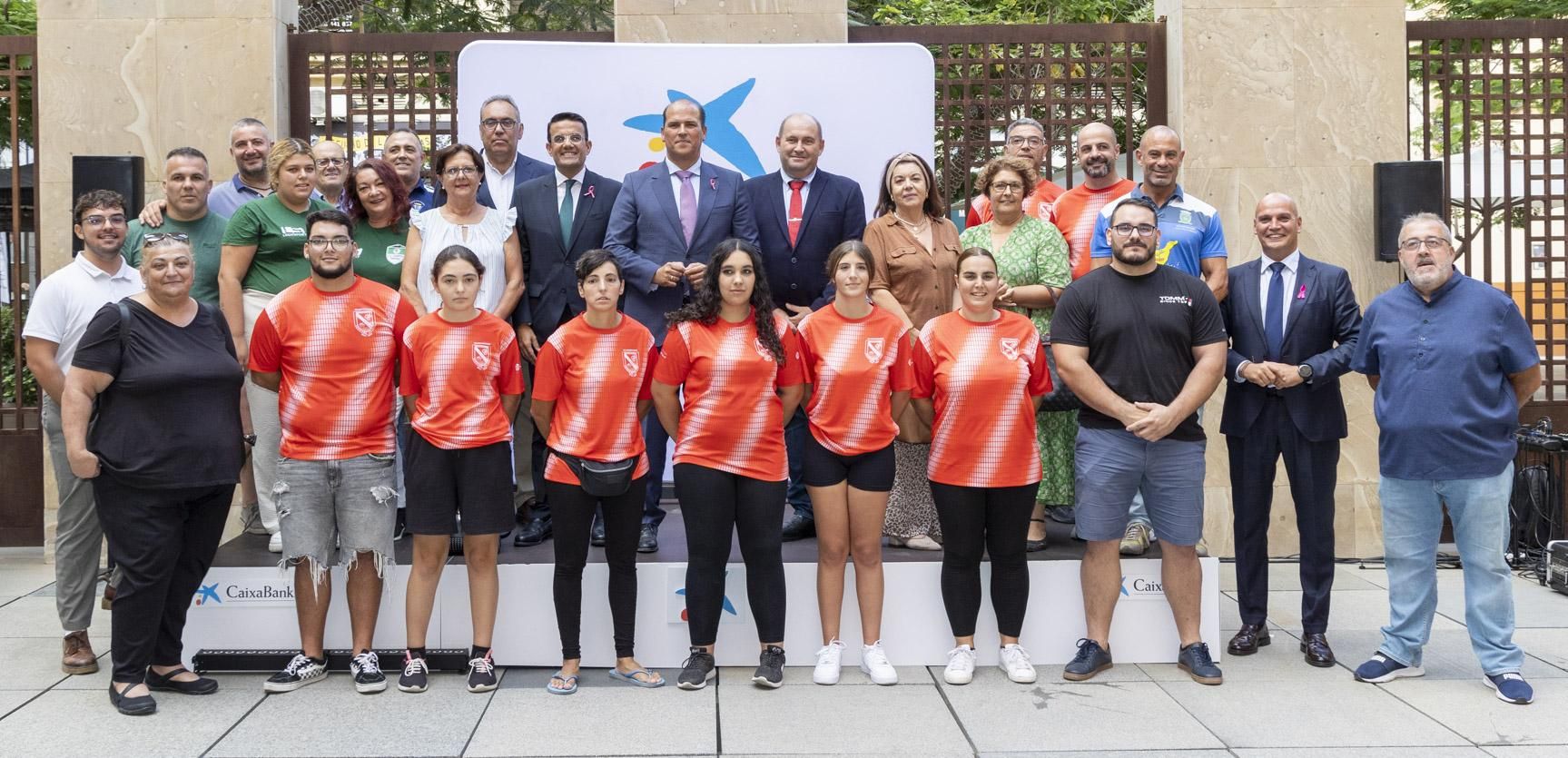 CaixaBank y la Federación de Lucha Canaria de Tenerife afianzan su compromiso con el deporte vernáculo.