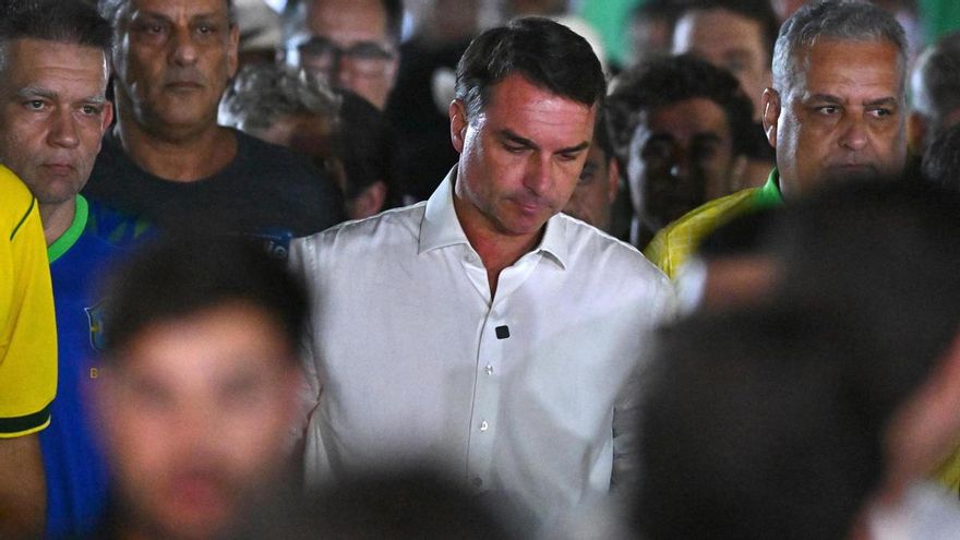 La ultraderecha reacciona a la derrota de Bolsonaro entre la agitación del fraude y elocuentes silencios de sus líderes