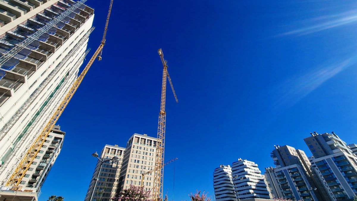 Edificios de viviendas en obras en València.