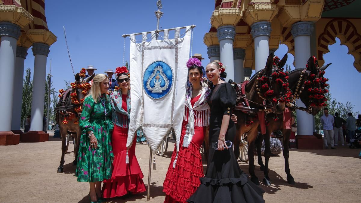 XI Exhibición de carruajes de tradición y llegada del estandarte de la Virgen de la Salud