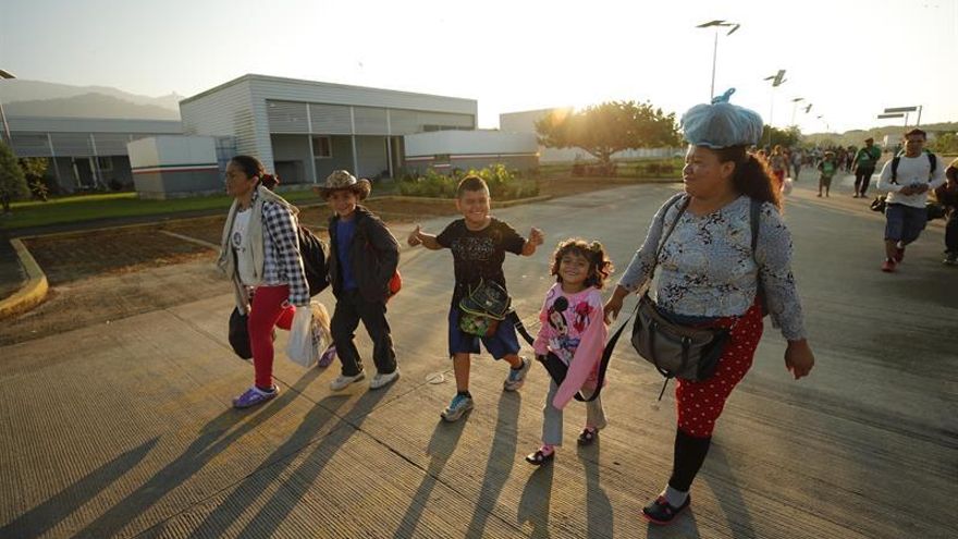La caravana migrante espera que la fe en Dios ablande el corazón de Trump