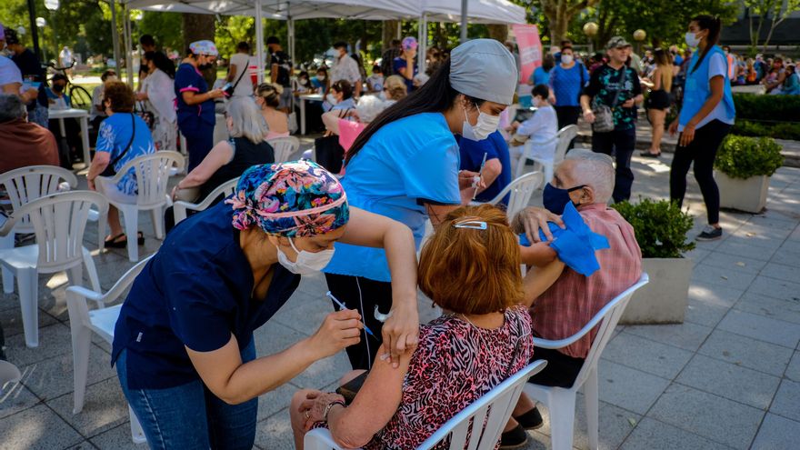 Detectaron 42.032 nuevos casos de Covid-19 en las últimas 24 horas: récord desde el inicio de la pandemia