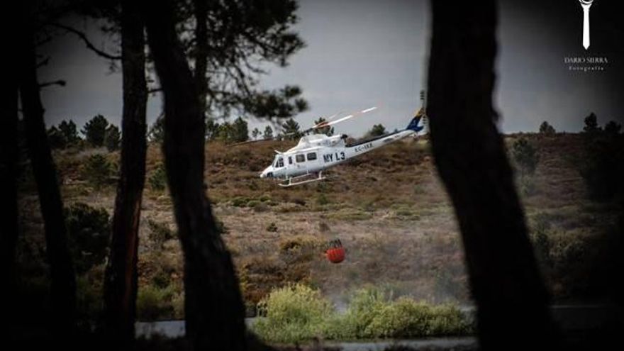 Incendio en el campo de tiro del Teleno, este viernes.