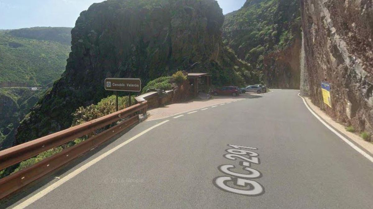 Muere un motorista tras caer en una zona de zarzas en un accidente en Guía