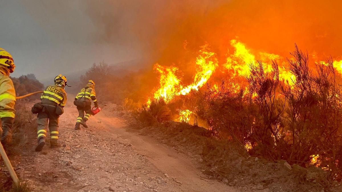 Cruce de reproches entre PP y PSOE en León por la gestión de los incendios forestales que arrasaron la provincia