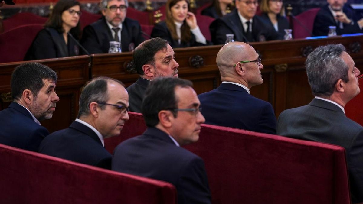 La Junta Electoral prohíbe a TV3 y Catalunya Ràdio decir 'presos políticos' y 'exilio'