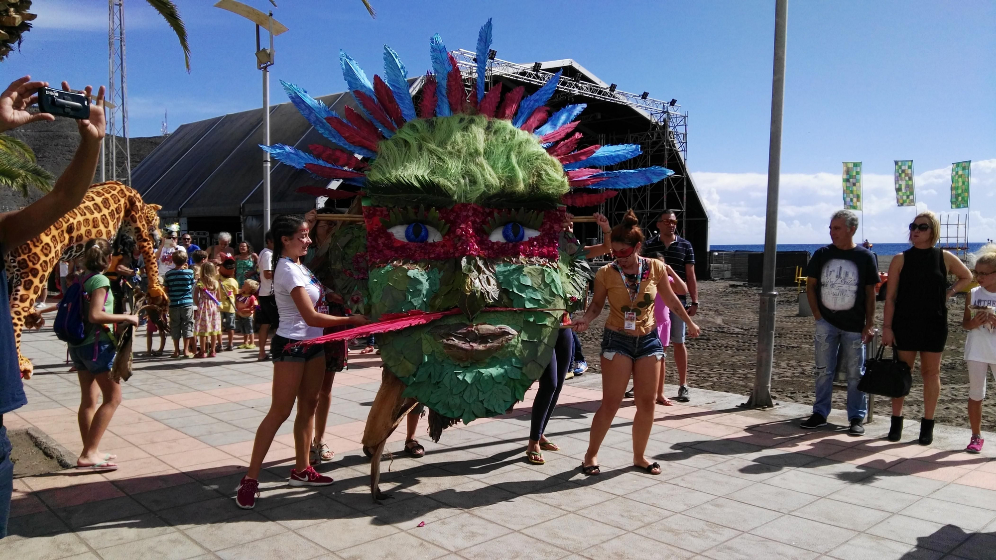 Pasacalles WOMAD Fuertventura (Nidia García)