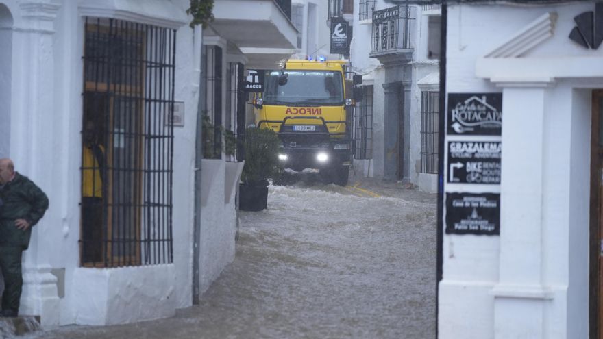 La Junta desaloja por completo Grazalema ante el riesgo de corrimientos de tierra por las lluvias