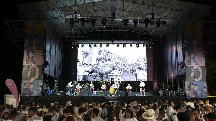 Artistas como Pastora Soler o Macaco pasarán por el escenario de las Fiestas del Pino 2025: consulta el programa aquí