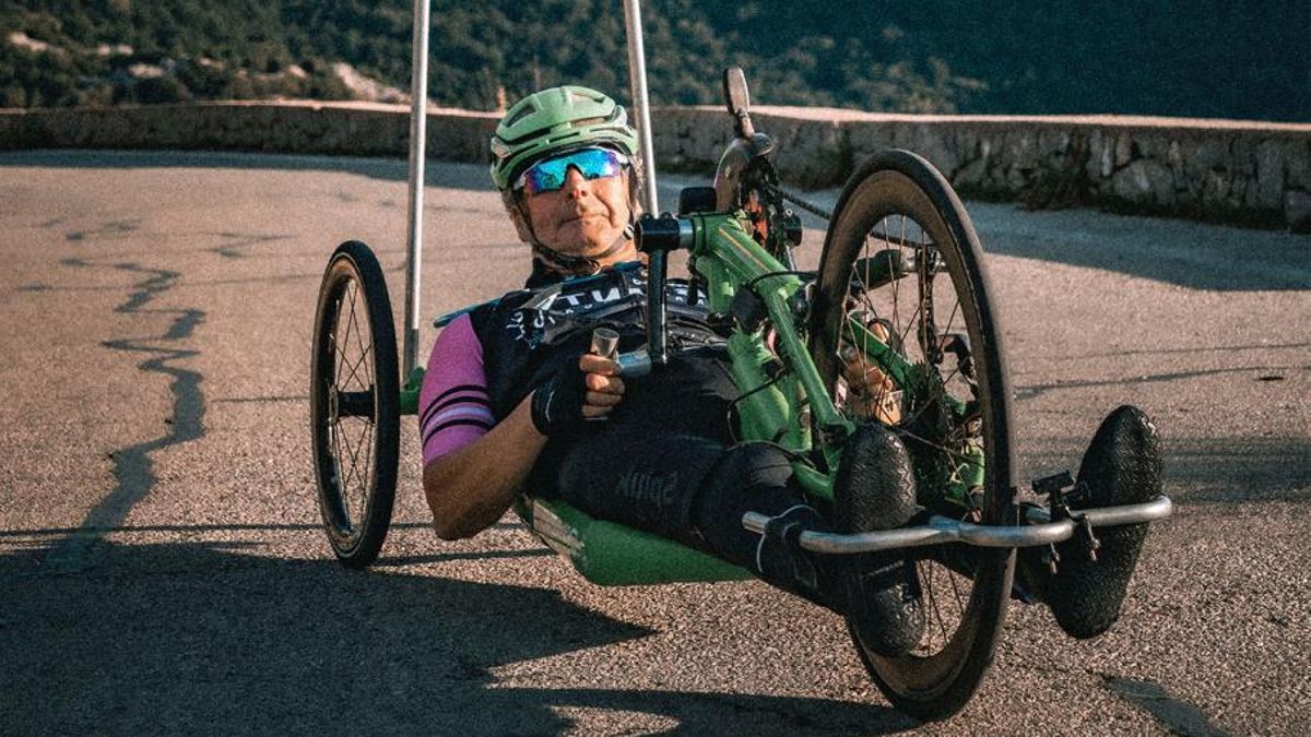 El sostre d'Àfrica amb bicicleta adaptada: la increïble gesta de Mix Manresa al Kilimanjaro