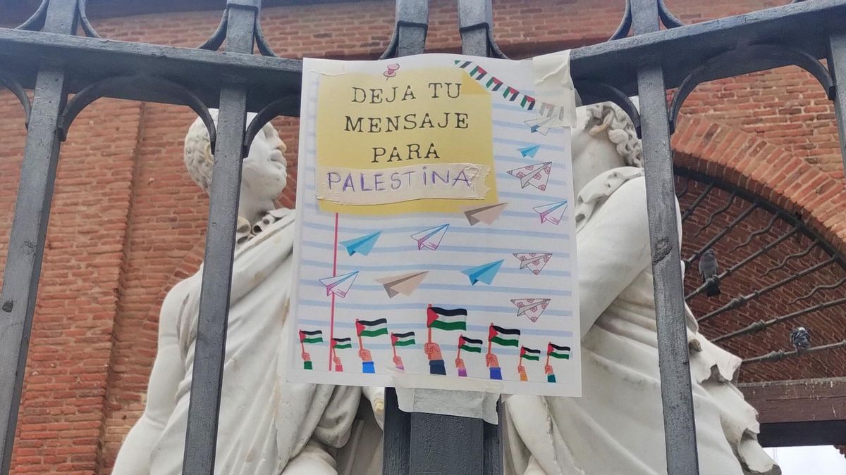 Profesores de Madrid que apoyan a Gaza y desafían los vetos: "Llenamos todo el colegio de sandías"