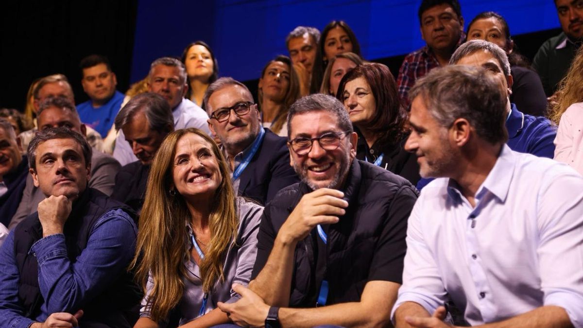 Victoria Tolosa Paz, Juan Manuel Olmos y Guillermo Michel en Parque Norte