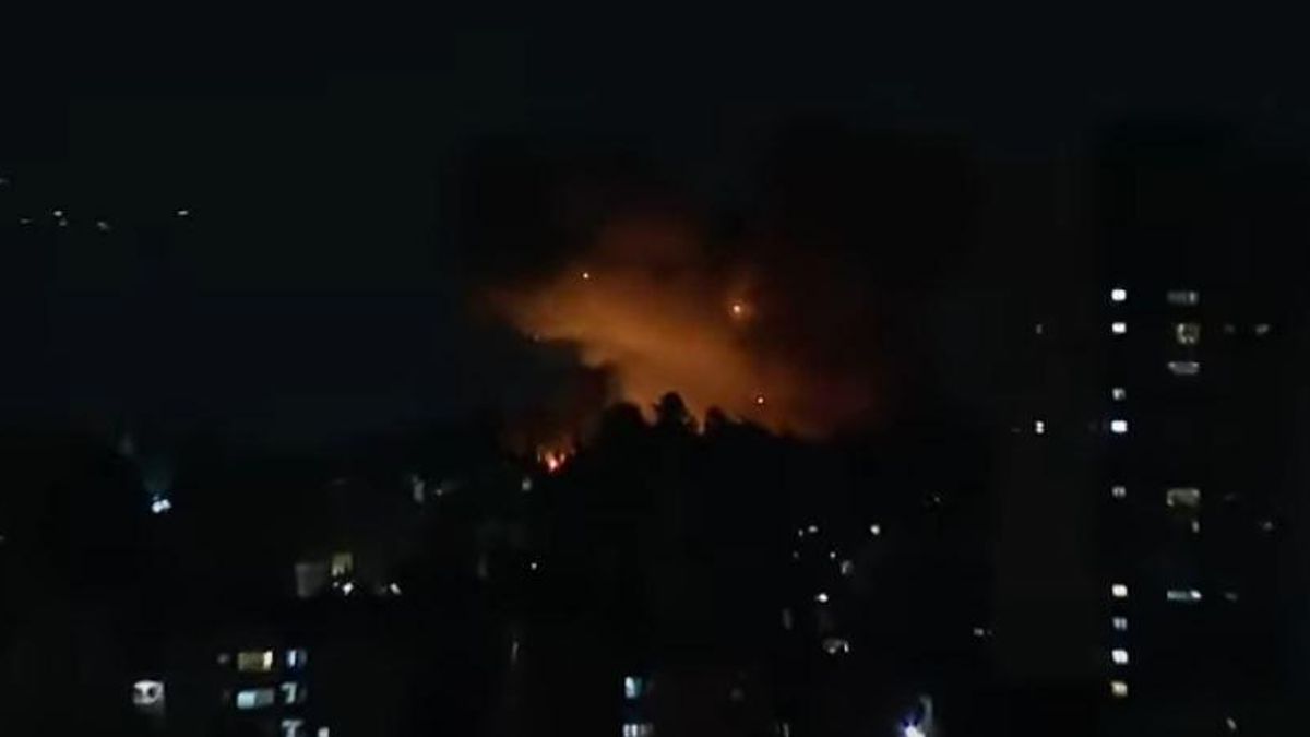 Irán renueva sus bombardeos sobre Israel como respuesta a los ataques de este domingo que dejan docenas de muertos