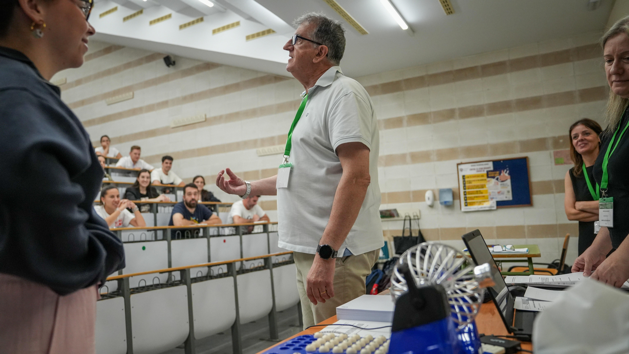 Inicio de la prueba escrita de las oposiciones al cuerpo de Secundaria, de Música y Artes Escénicas y Especialistas en Sectores Singulares de Formación Profesional