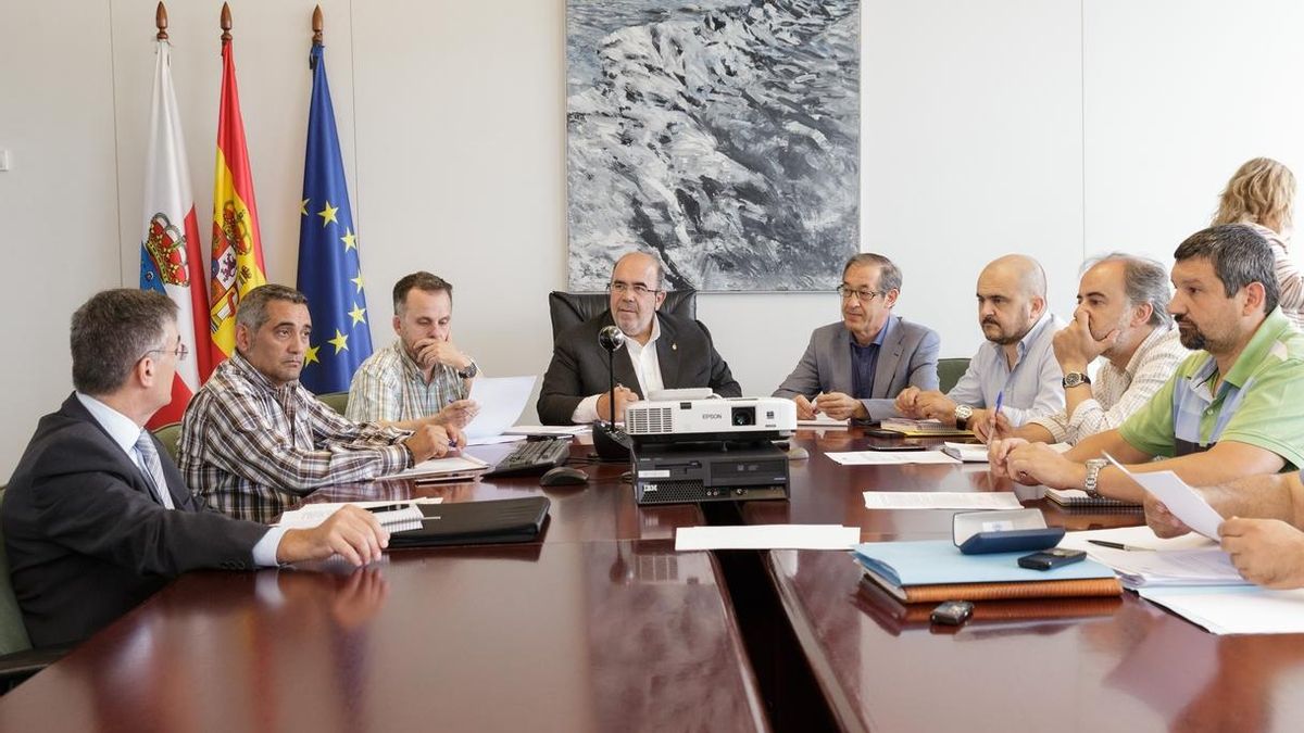 Gobierno creará un grupo de trabajo para buscar medidas que potencien el empleo en el ámbito forestal y medio natural
