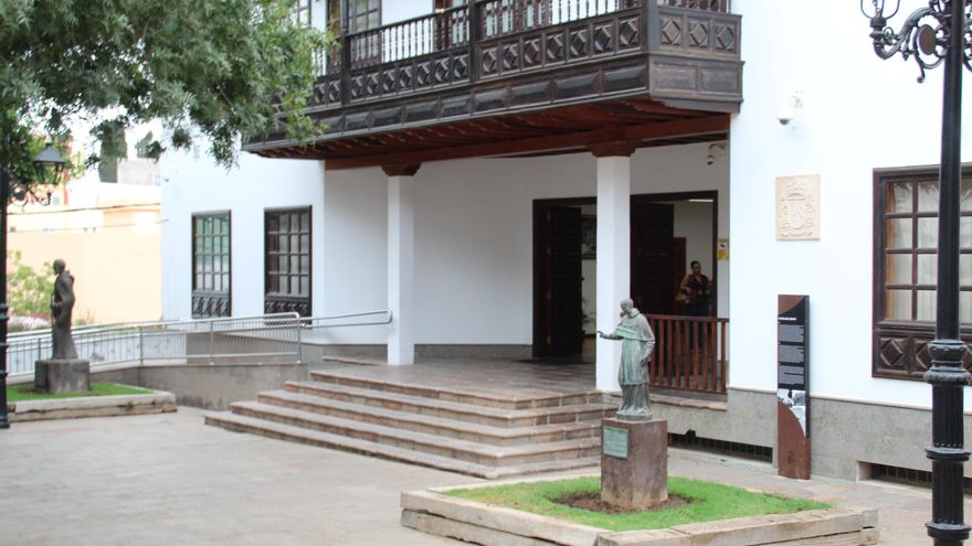 Investigación en Arona por la supuesta apropiación de material de Cultura por parte de trabajadores del área municipal