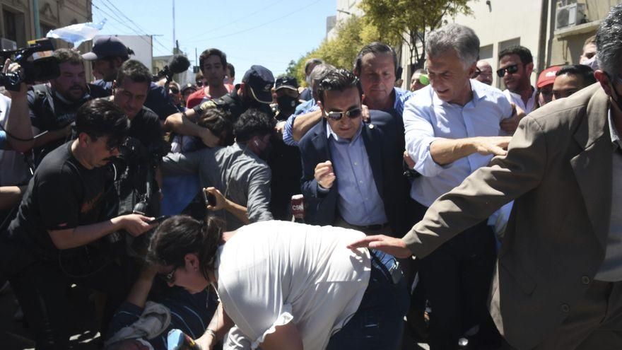 Con el ala dura y sin Larreta ni Vidal, Macri intentó una épica en su presentación ante la Justicia