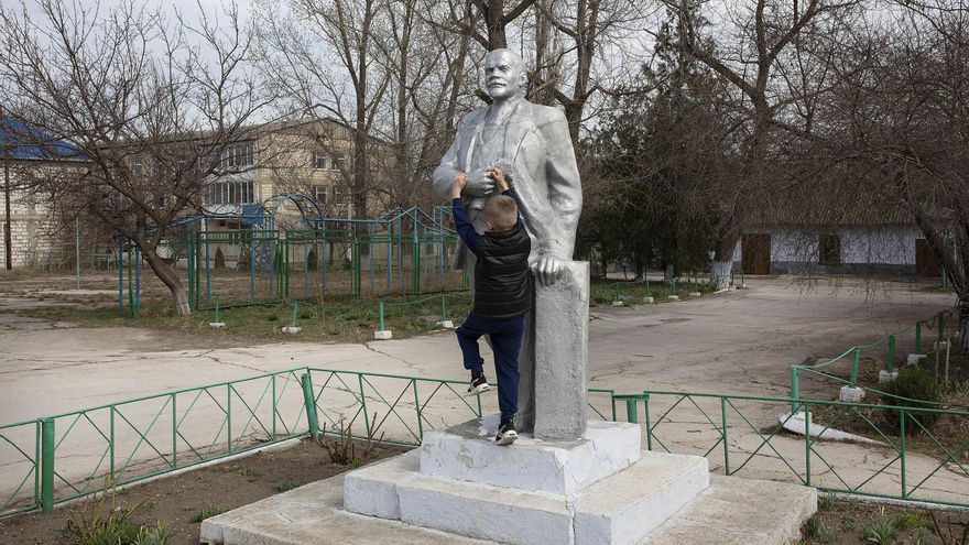 Defender a Putin y acoger a refugiados ucranianos en casa