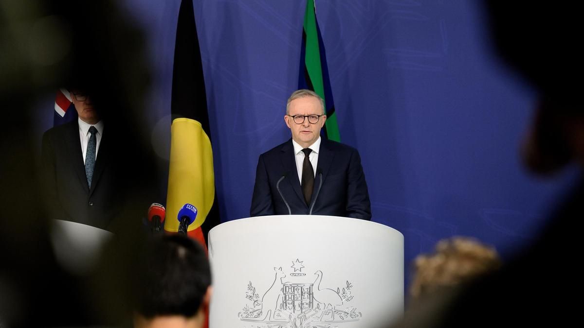 El primer ministro de Australia, Anthony Albanese, durante una rueda de prensa para hablar del atentado registrado en la ciudad de Sídney.
