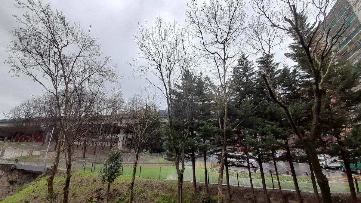 Cielo nuboso en imagen de archivo.