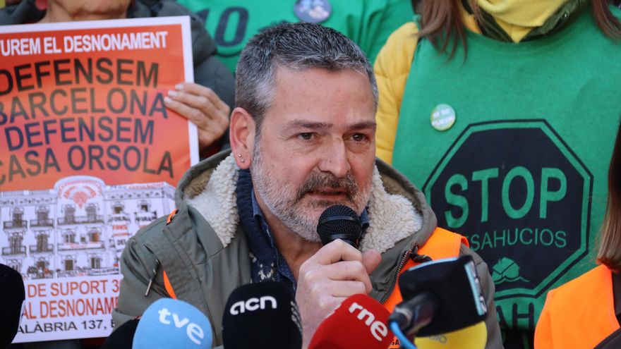 La carta de un profesor a Collboni, Illa y Sánchez justo antes de ser desahuciado de la Casa Orsola: "Sois los responsables"