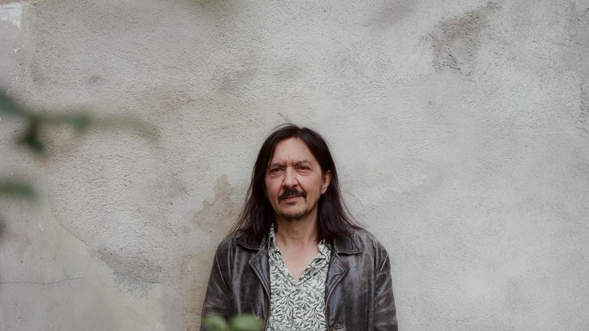 El escritor Santiago Lorenzo