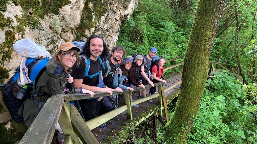 Visitantes en el Camino Lebaniego.