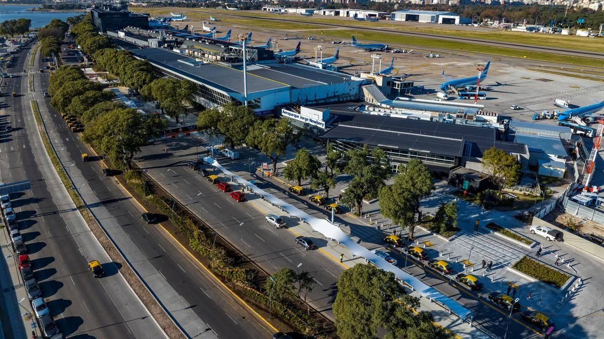 Aeroparque estará cerrado hasta el jueves: qué pasa con los vuelos y dónde operarán