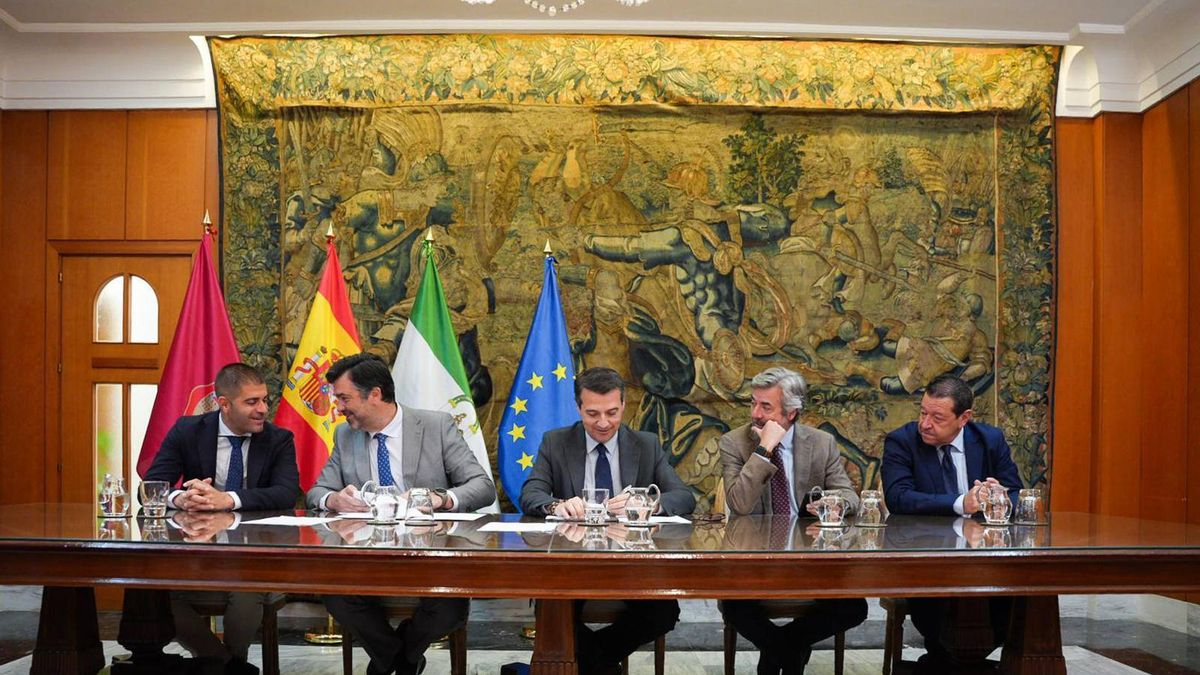 Firmado el contrato de las obras para la urbanización del parque que dará servicio a la Base Logística