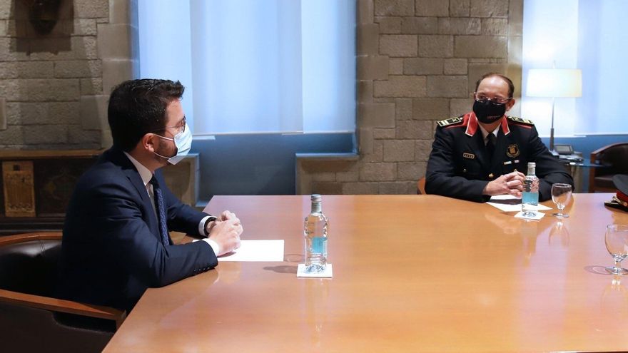 El jefe de los Mossos intenta zanjar con una carta la crisis con su número dos