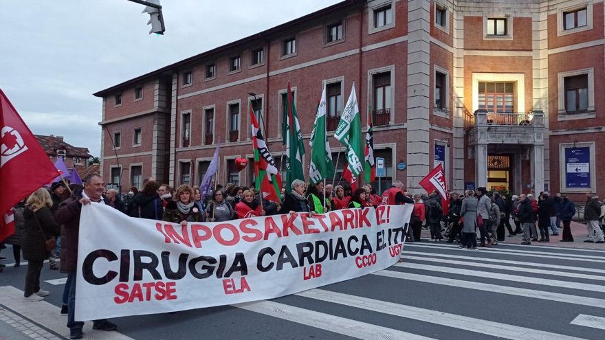 "La Sanidad pública se está yendo al carajo en Euskadi y no lo podemos permitir"