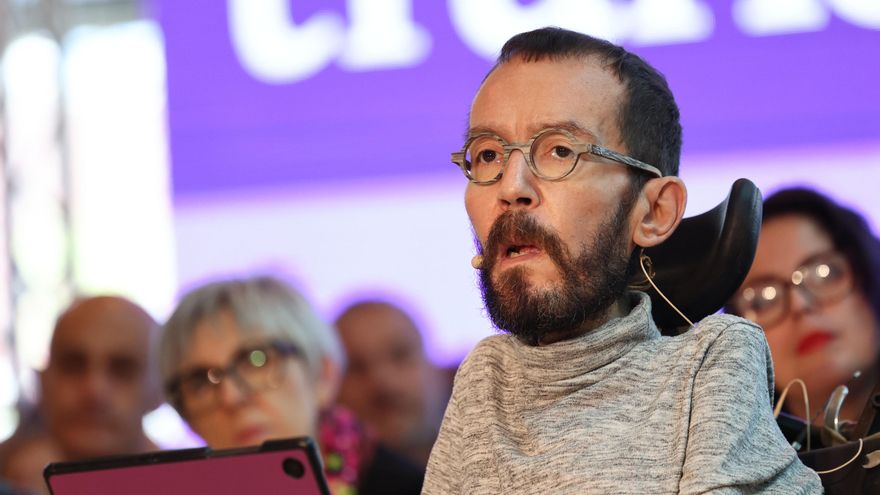 Imagen de Pablo Echenique, portavoz de Unidas Podemos en el Congreso, en un mitin en Zaragoza este sábado. EFE/TONI GALÁN