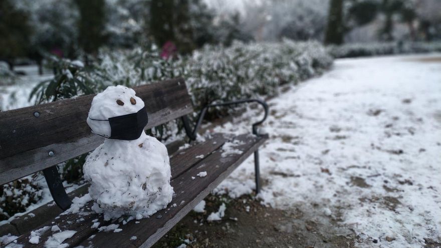 Alerta roja por nevadas de hasta 20 centímetros de espesor en Madrid capital