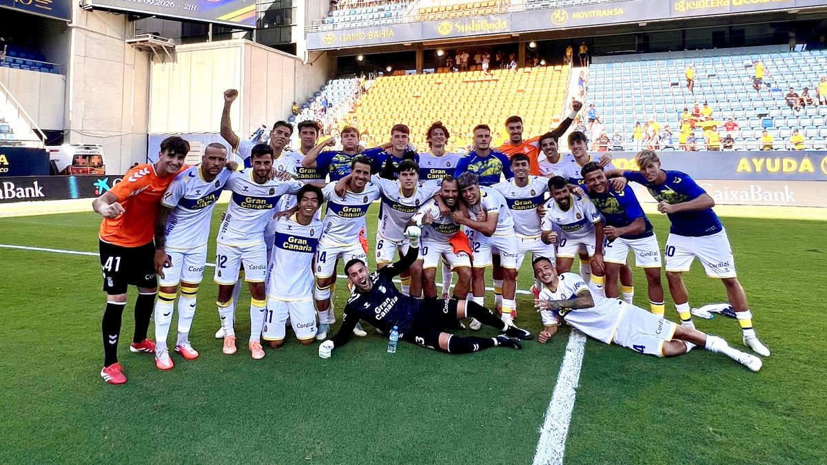 Las Palmas gana en Cádiz y se mete en la zona alta