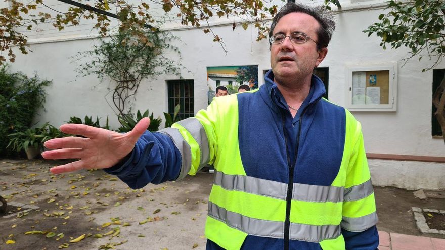 Manuel Palma, barrendero por el día y cantaor por la noche: "Es muy difícil vivir del flamenco"