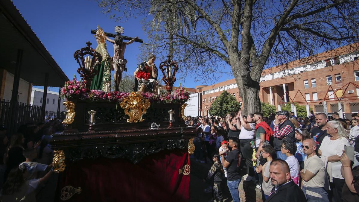 La procesión de la Hermandad de la Piedad, en imágenes