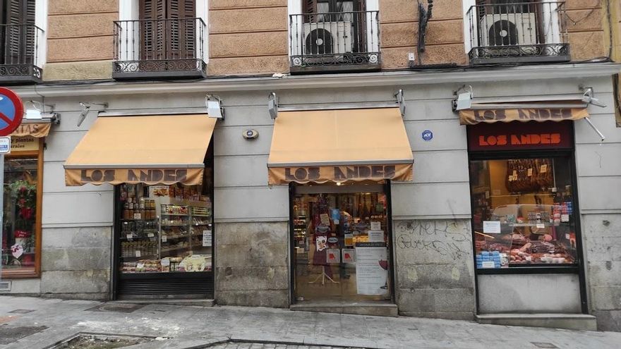 Los Andes, fundado en 1931, es el único comercio donde los habitantes de los barrios de Sol y Palacio pueden comprar carne a pie de calle